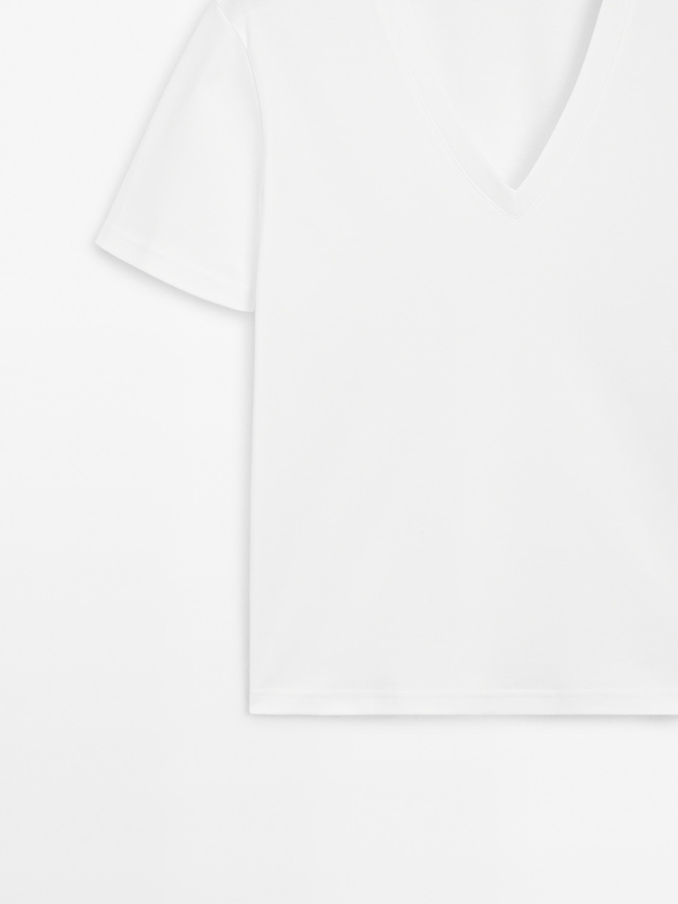 100% cotton interlock V-neck T-shirt